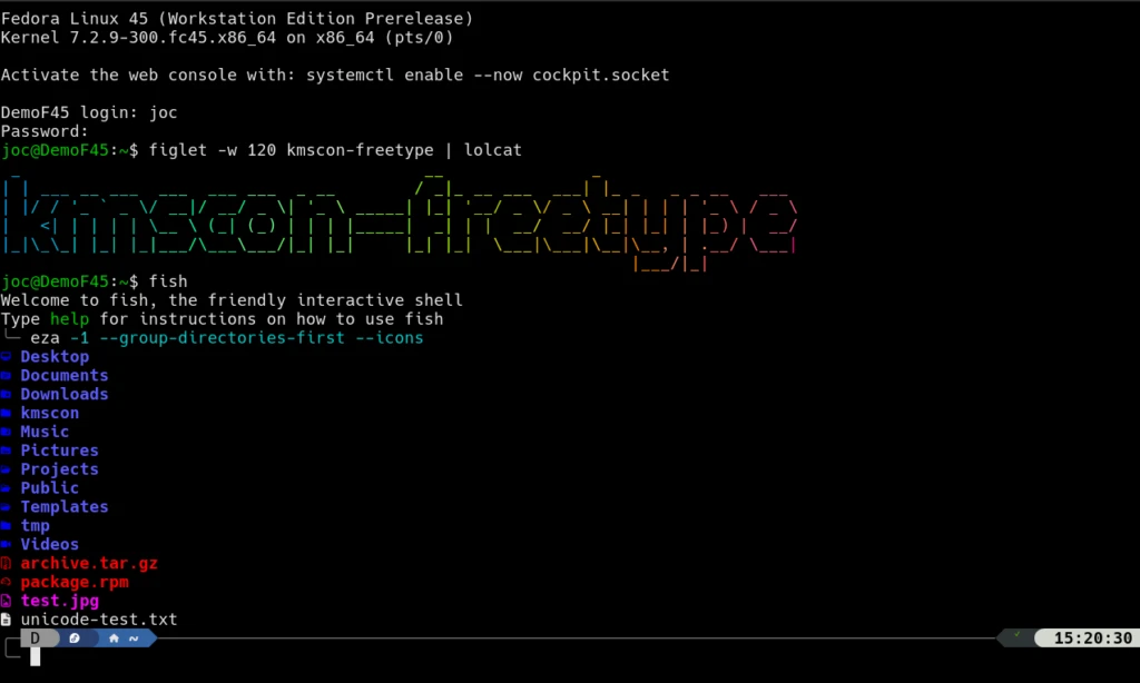 Captura real de la consola kmscon con texto de colores y fuentes personalizadas en Fedora 45 de prueba